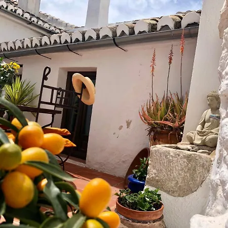 Almohalla51 Otel