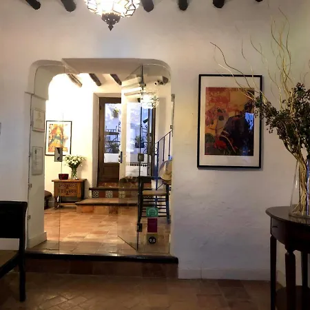 Almohalla51 Otel *